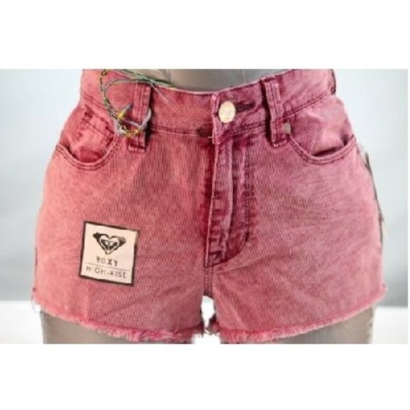 NWT Roxy High Rise Fray Hem Shorts in Raspberry - Picture 1 of 3